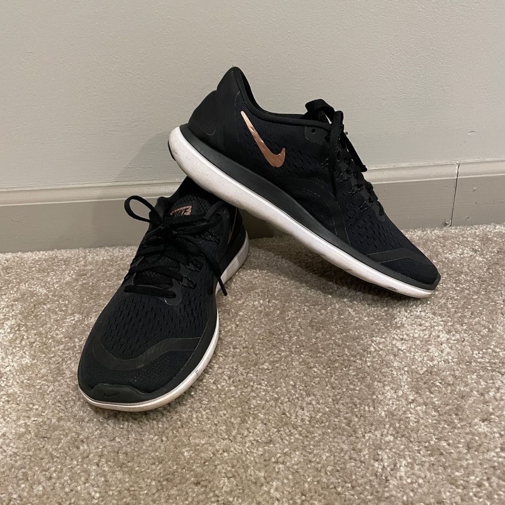 Womens ladies nike flex run sneaker shoe 898476-008 black rose gold size 10